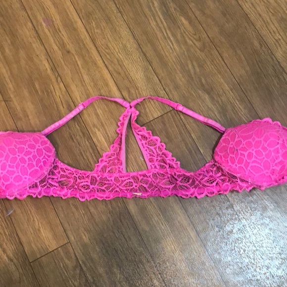 Pink bra - Picture 2 of 2